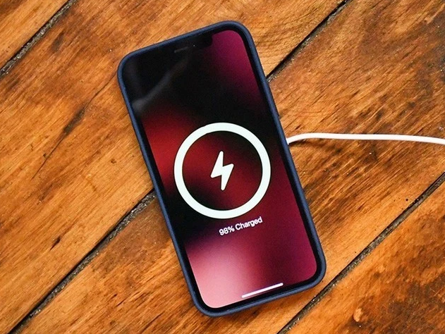 崇左苹果手机维修分享iPhone 12可以随便充电吗 